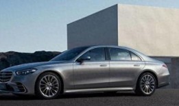 奔驰爆料博主视频播放,博主视频带你领略全新车型魅力